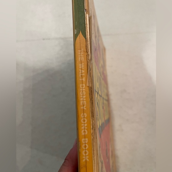 Sold Vintage Walt Disney Music Song Book. Lyrics and note music. Hardback. Fair. - Picture 15 of 15